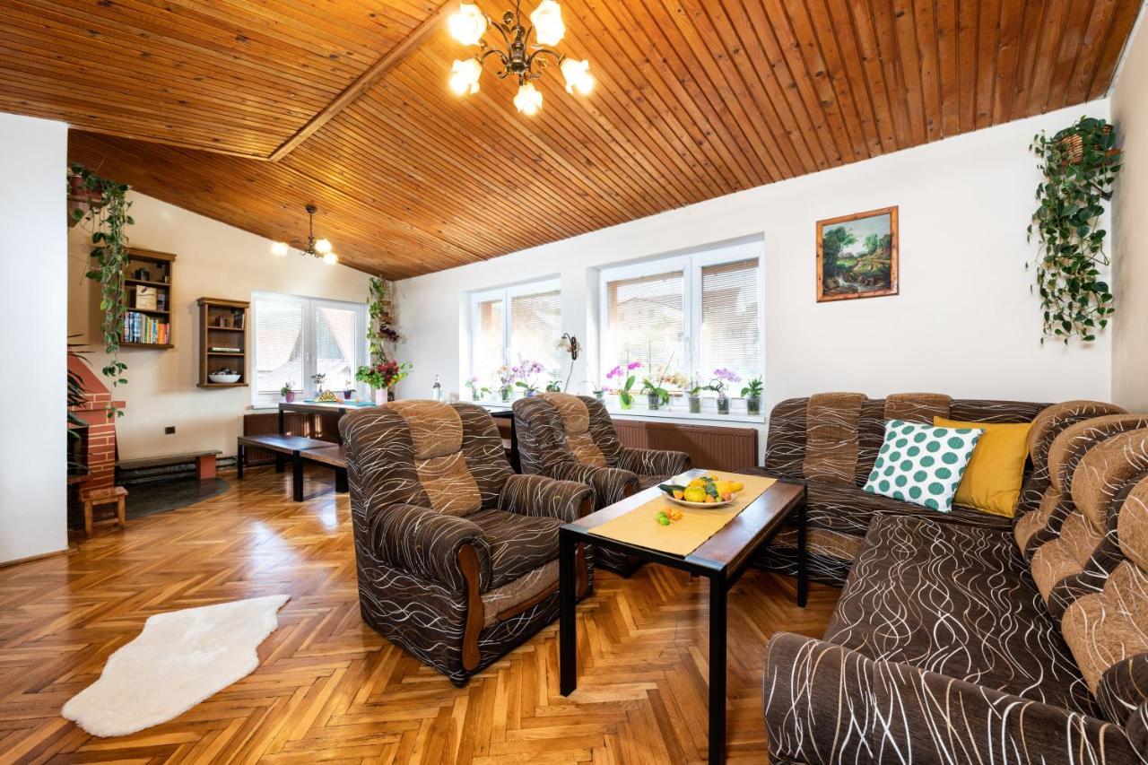 U Deda A Starkej Čierny Blh Exteriér fotografie